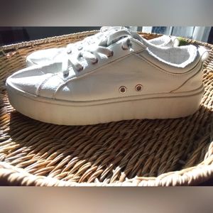 White leather Roxy shoes size 8.5